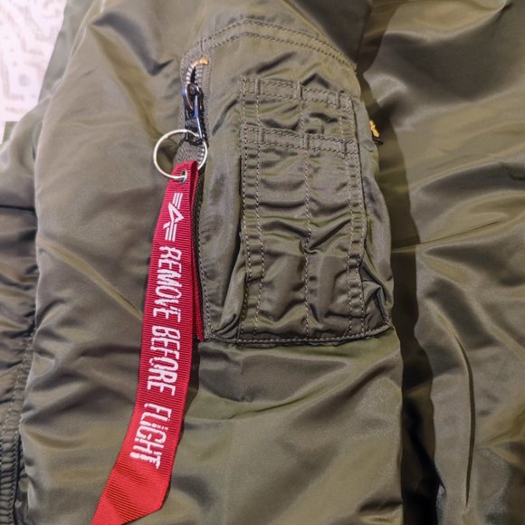 Alpha Industries Bomber B-15 Jacket - Picture 5 of 5